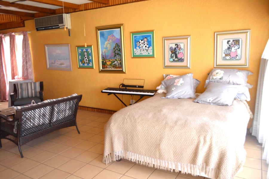 3 Bedroom Property for Sale in Flamwood North West